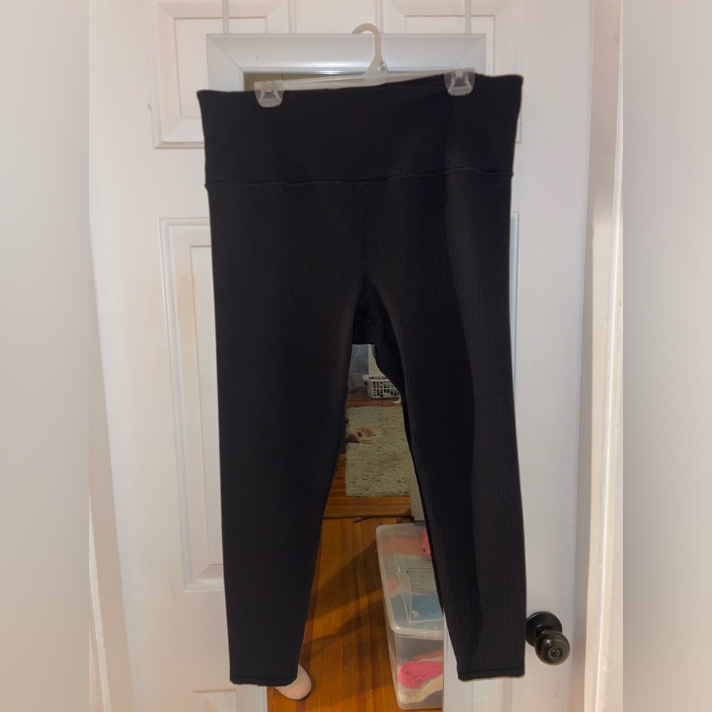 Athleta Elation tight ribbed black